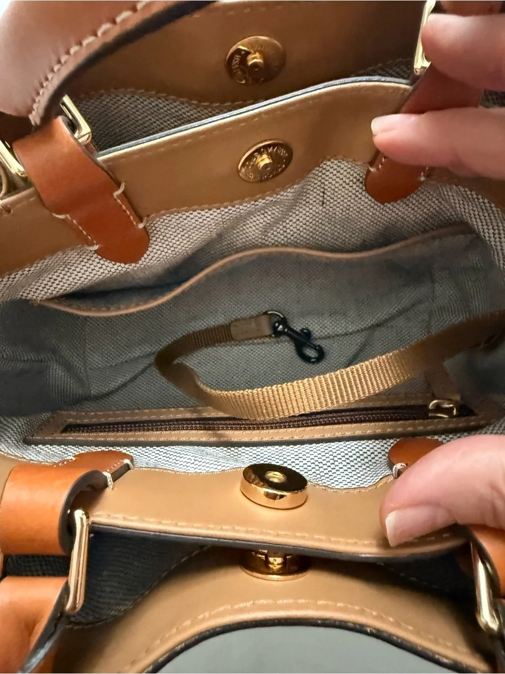 Dooney & Bourke Mini Barlow in Desert Leather, NWT